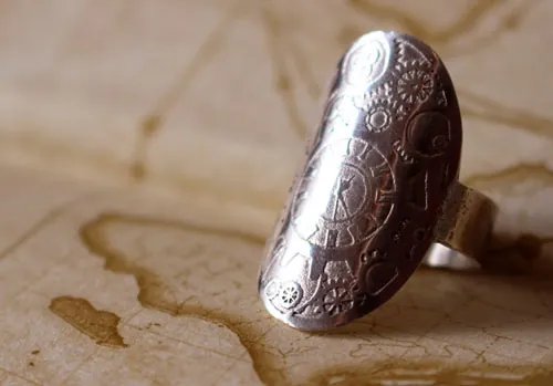 Viaje en el tiempo, anillo engranaje de reloj steampunk en plata
