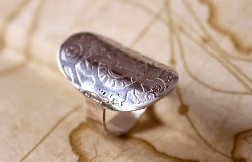 Viaje en el tiempo, anillo engranaje de reloj steampunk en plata
