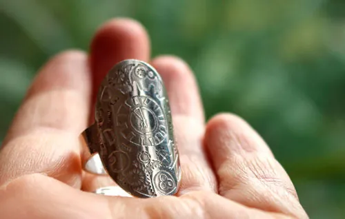 Viaje en el tiempo, anillo engranaje de reloj steampunk en plata
