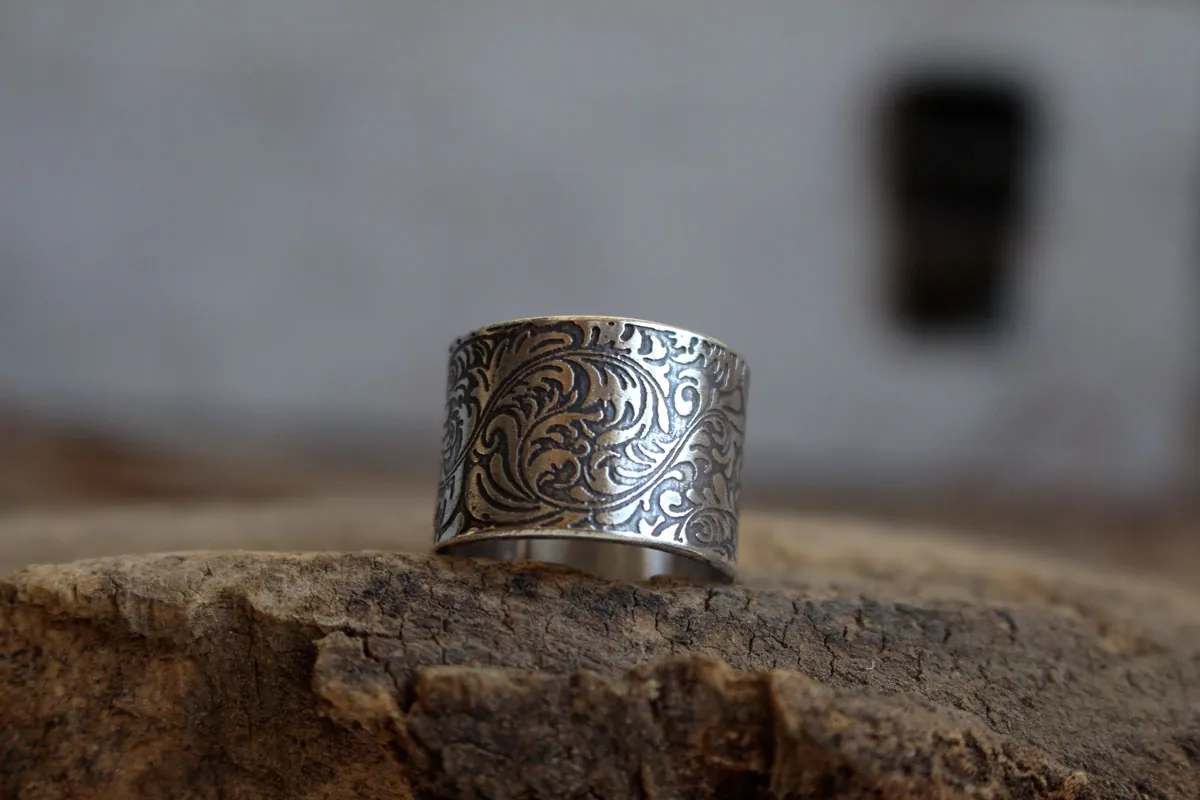 Victoriana, anillo elegancia barroca en plata