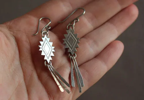 Visión, aretes diamante mexicano en plata