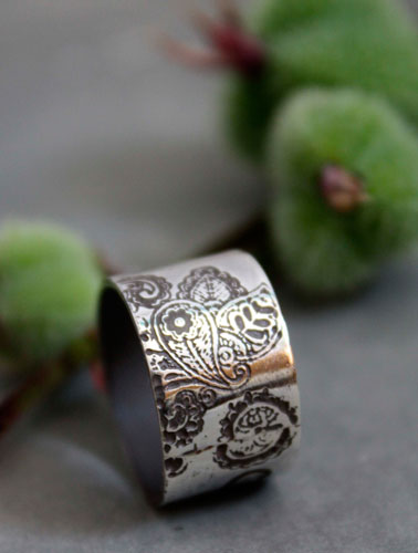 Winter jasmine, Indian cashmere flower ring in silver