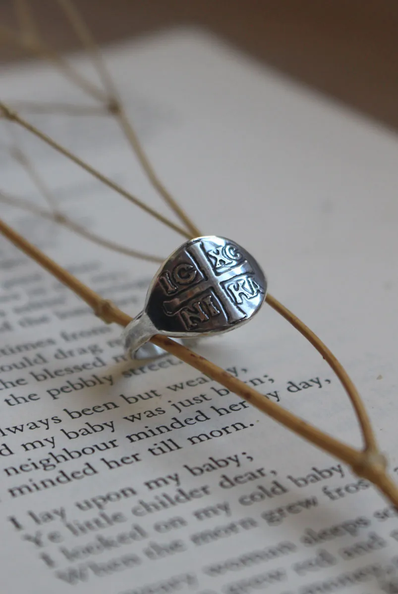 XC IC NIKA, anillo cristiano en plata