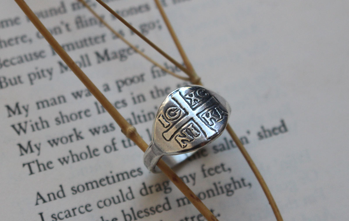 XC IC NIKA, anillo cristiano en plata