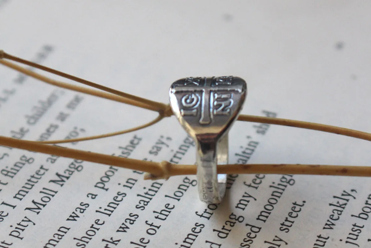 XC IC NIKA, anillo cristiano en plata