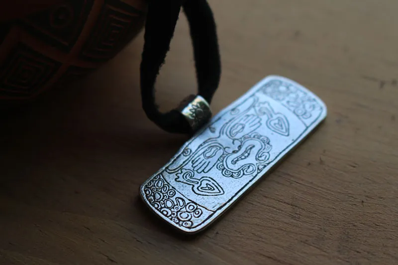 Xochipilli, collar tambor azteca en plata