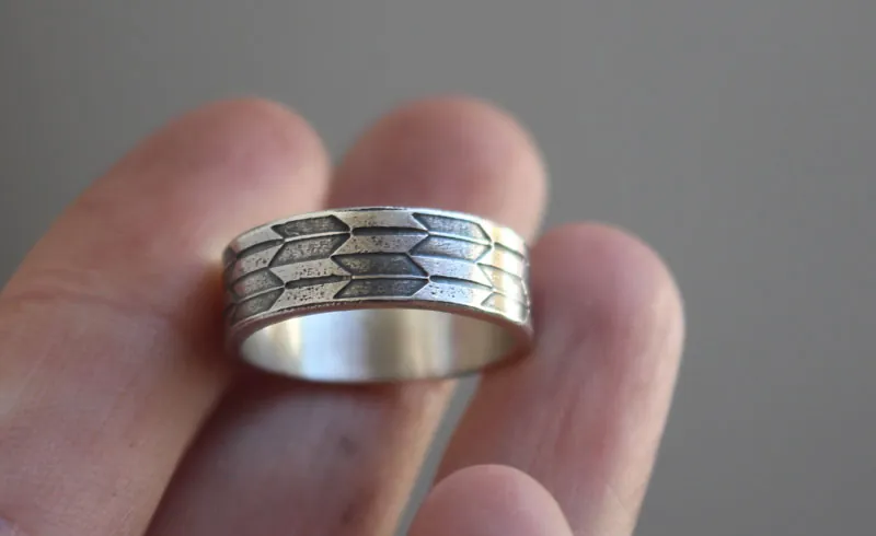Yagasuri, anillo flecha japonesa en plata