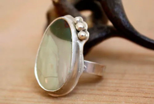 Yanagi, anillo mar meditativo en plata y jaspe Willow Creek