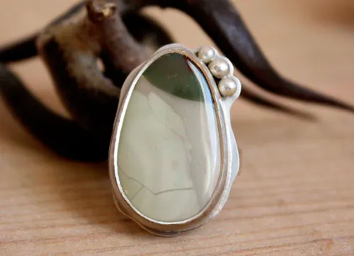 Yanagi, anillo mar meditativo en plata y jaspe Willow Creek