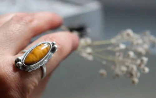Zéphyrine, anillo con piedra a elegir en plata, ónix, ojo de tigre, howlita, ágata roja o ágata verde